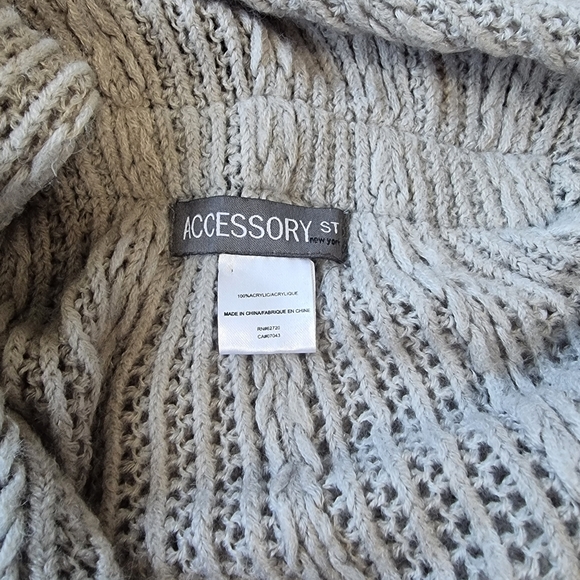 Ombre Knit Sweater Shawl - Picture 5 of 8